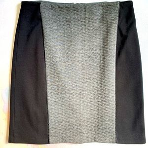 LAUNDRY SHELLI SEGAL Black Slim Skirt Gray Quilting Faux Leather Piping Zipper